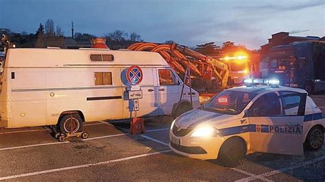 Arriva Il Luna Park A Trieste A Valmaura Fuggi Fuggi Di Auto E