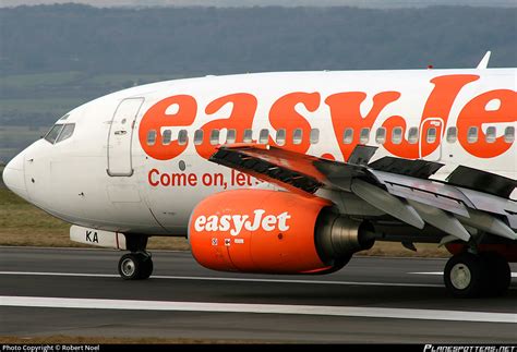 G EZKA EasyJet Boeing 737 73V Photo By Robert Noel ID 089992