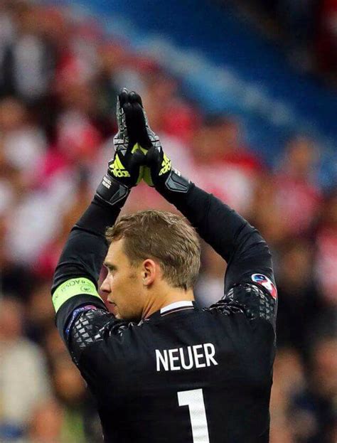 Manuel Neuer Najlepszy Bramkarz świata Niemiecki Piłkarz Bayernu