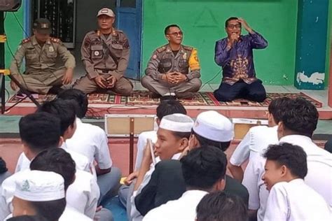 Polres OKU Timur Gencarkan Sosialisasi Kenakalan Remaja Di Sekolah