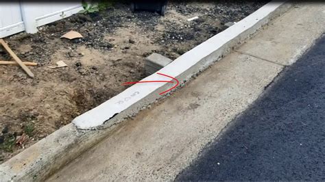 How To Pour A Concrete Curb Youtube