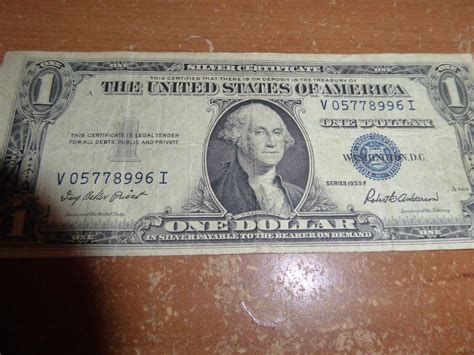 Us One Dollar Bill Silver Certificate Series 1935 F In Good Condition Rd 4586891176