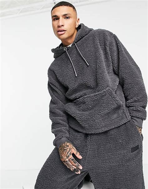 Asos Design Oversized Kapuzenpullover Aus Teddyfell Mit Aufnäher