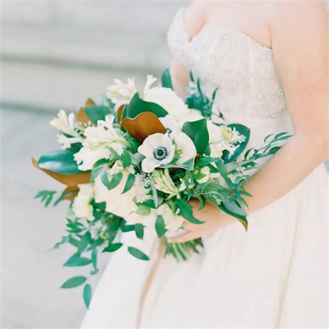 17 Gardenia Wedding Bouquet Ideas That Look (And Smell) Good