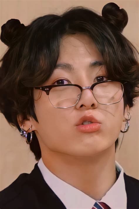 Pin By ᵀʰᵛ ᴬʳᶜʰⁱᵛᵉᵕ̈ On ジョングク♔ Jungkook Cute Jungkook Glasses