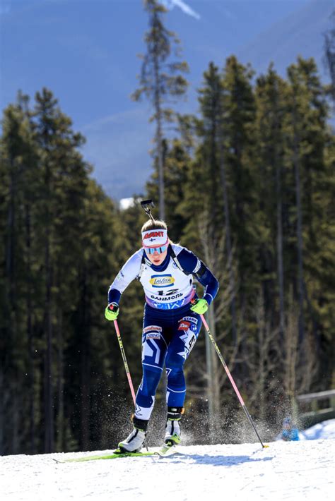 Suvi Minkkinen Pikakilpailusta Takaa Ajoon Suomen Ampumahiihtoliitto