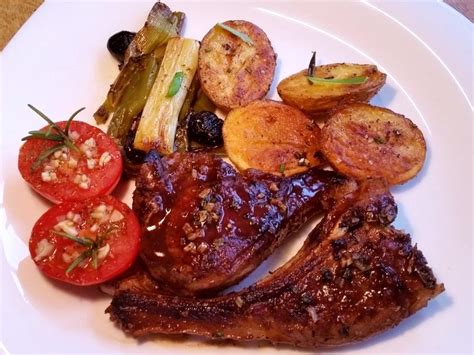 Buntes Beilagen Blech Mit Lamm Koteletts Rezept Kochbar De