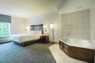 37 Hotels with HOT TUB in room in Massachusetts ️ 2025