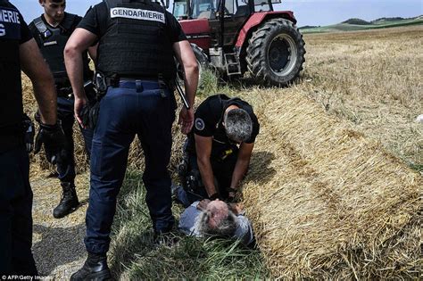 Tour De France Stopped By Farmers Strike With Police Firing Tear Gas Daily Mail Online