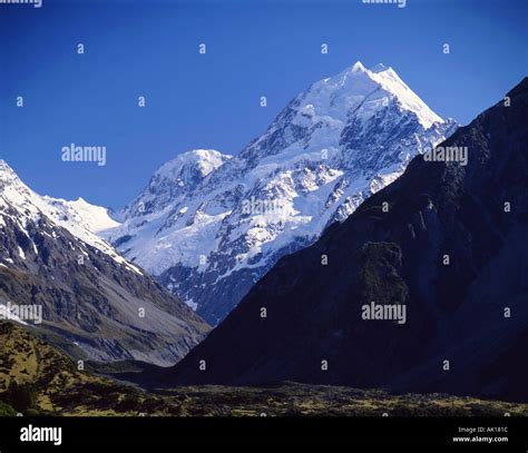 Mount Cook New Zealand Stock Photo - Alamy