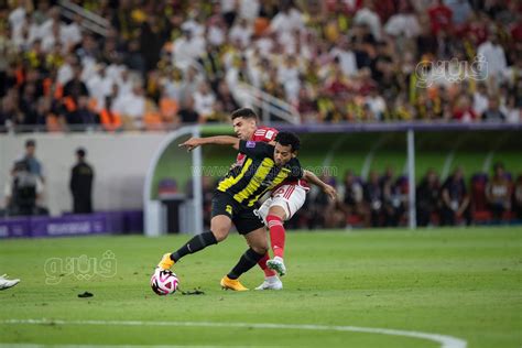 الأهلي يتقدم بهدف على الاتحاد في الشوط الأول والشناوي يتصدي لركلة جزاء