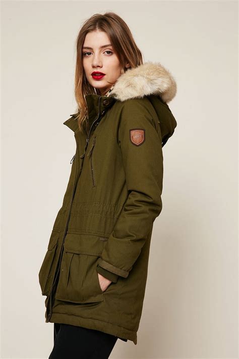 Vero Moda Manteau kaki d hiver avec capuche à fourrure synthétique