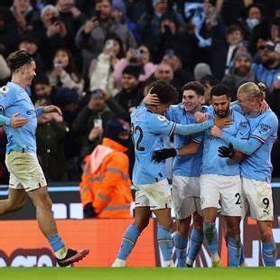 Premier League Mené 2 à 0 Manchester City renverse Tottenham avec un