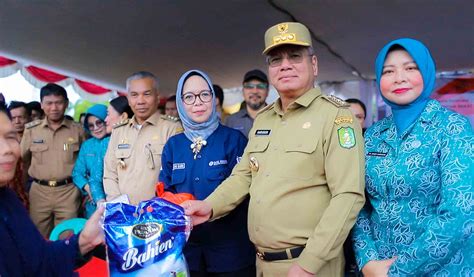 Pj Gubernur Kalbar Buka Gerakan Pangan Murah Di Kabupaten Ketapang