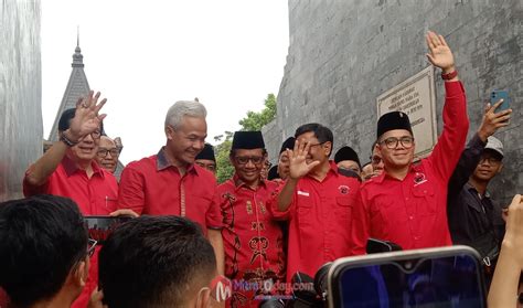 Ganjar Mahfud Pasangan Pilpres Pertama Yang Ziarah Ke Makam Bung