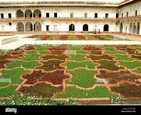 Red Fort Interior High Resolution Stock Photography and Images - Alamy