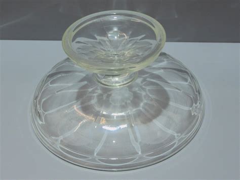 ANCIENNE COUPE SUR PIED COMPOTIER COUPE A FRUITS En VERRE CENTRE Forme