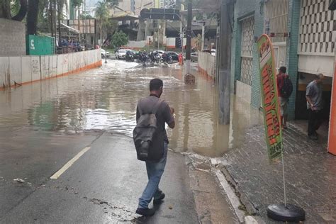 Estados T M Alerta De Perigo Para Chuva Cotidiano Folha