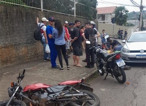 Motociclista Morre Ap S Sofrer Acidente Ao Se Enroscar Em Fios Em Passo