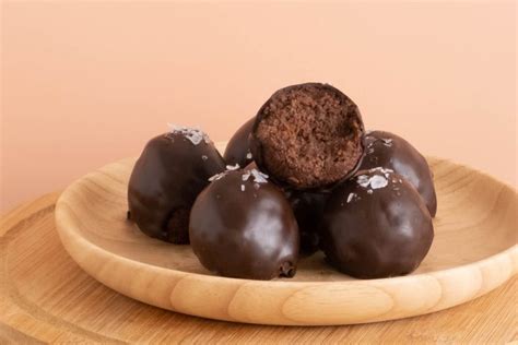 Chocolate Cake Balls Kuali