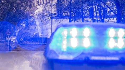 Deutschland Polizistin Bei Einsatz Angeschossen Mann T Dlich Verletzt