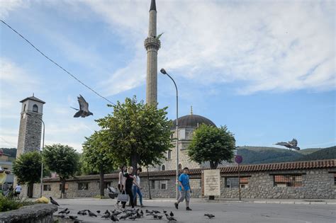 Sandžak Husein Pašina Džamija U Pljevljima Obilježava 450 Godina