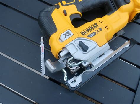 Dewalt Cordless Jigsaw Review - Tools In Action - Power Tool Reviews