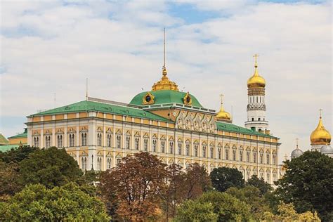 10 Most Famous Russian Buildings Artst