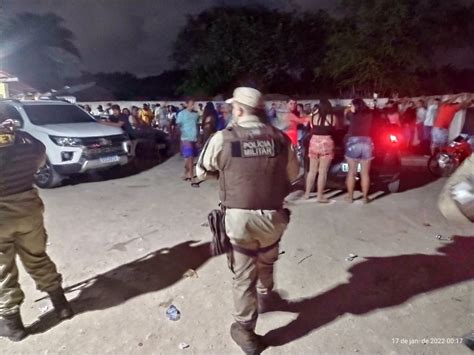 Pol Cia Militar Encerra Festa Do Tipo Pared O E Apreende Ve Culos