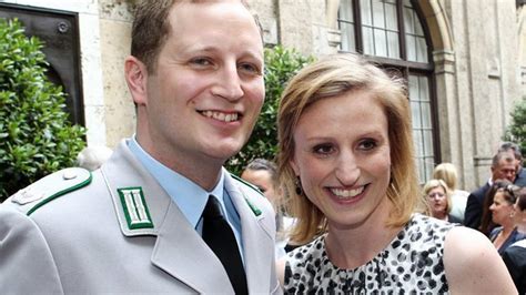 So heiraten der Prinz von Preußen und Prinzessin von Isenburg