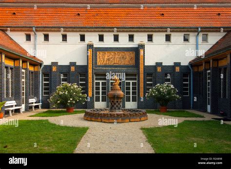 Deutschland Hessen Bad Nauheim Badehaus Im Sprudelhof Theaterhof