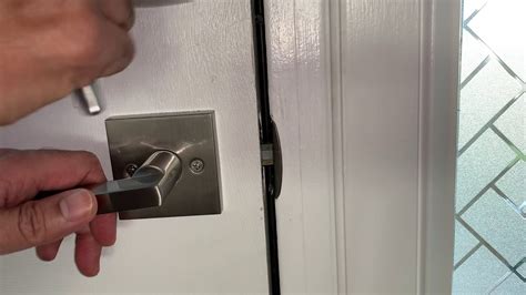 Open Door Lock Without Key In Seconds No Tools Needed Youtube