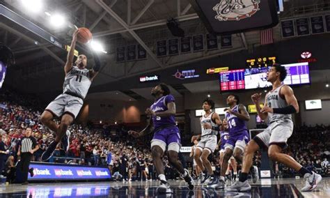 Top 25 Roundup No 3 Zags Struggle To Top Tarleton State The Epoch Times