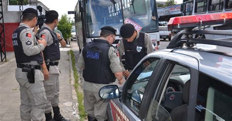 G1 Dupla é Detida Dentro De ônibus Após Tentativa De Assalto Em João