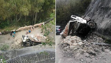 Chute dun camion sur la route de Cilaos seuls les véhicules légers