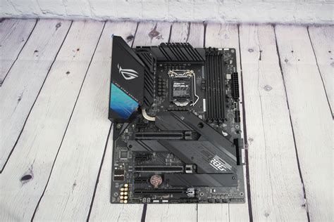 Asus Rog Strix Z490 E Gaming Review 2020 Pcmag Uk