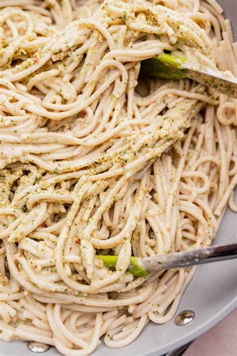 Quick and Easy Oregano Pesto Pasta - MOON and spoon and yum