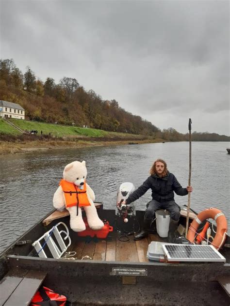 D Cembre Milli Re Raboton Balades Sur La Loire En Bateau