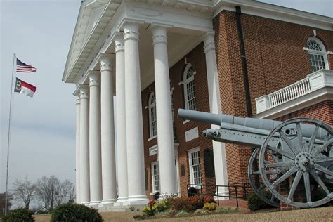 Nash County Courthouse front, Nashville, North Carolina. - The Grey ...