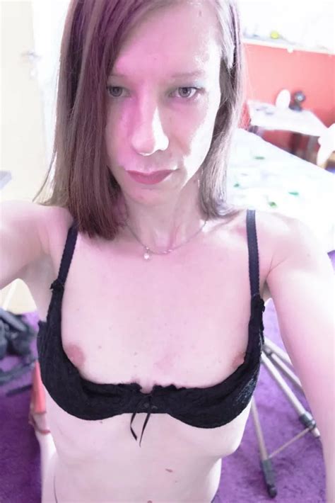 Sneak A Peak From A Customer Gallery Nude Pics XHamster