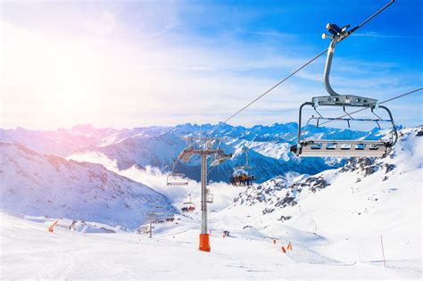 Ski Holidays 2023 from £225 | loveholidays