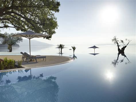 IKOS DASSIA - IAB Travel