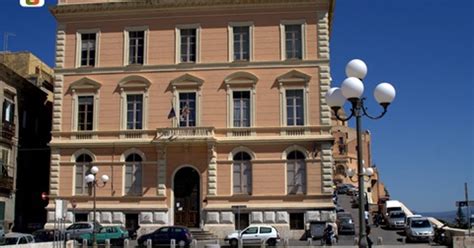 Due Casi Di Scabbia Chiude La Scuola Di Santa Caterina A Cagliari