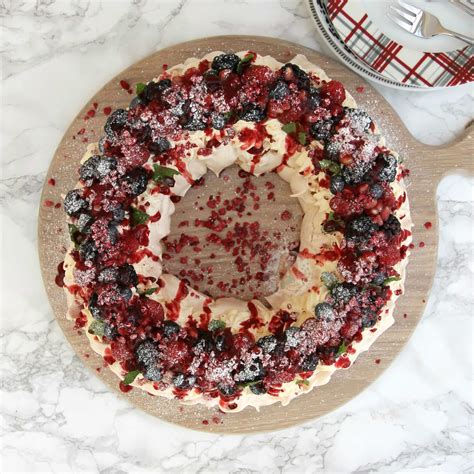 Christmas Pavlova Wreath Jane S Patisserie