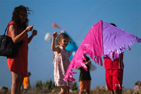 In pictures: Kites fly over Għarb in annual festival