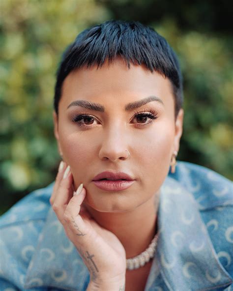 Demi Lovato Se Cortó El Pelo En Contra De Su Religión Marie Claire