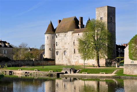 Seine Et Marne Le Château Musée De Nemours Espère Ouvrir Ses Portes Le