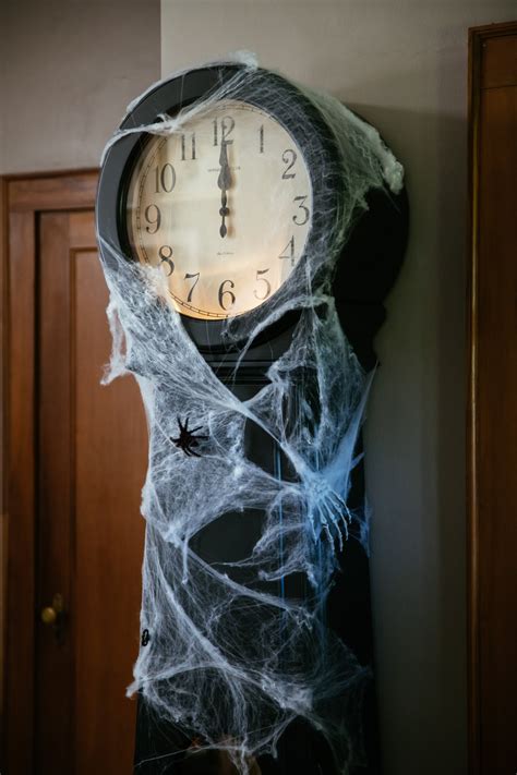 Ways To Decorate Your Foyer For Halloween Hgtv