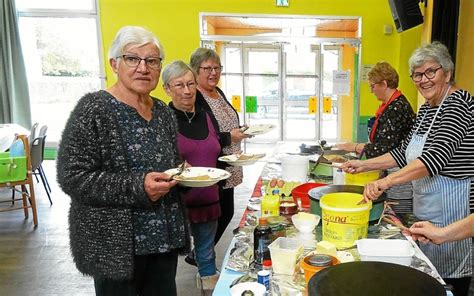 À Quéménéven une bonne ambiance au repas de crêpes de lassociation