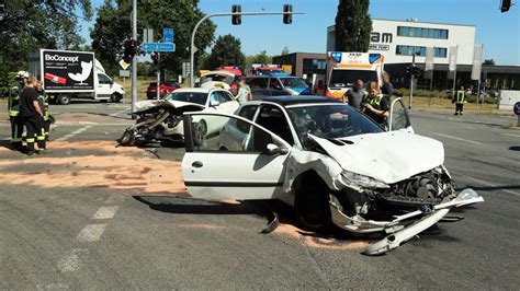 Mehrere Verletzte Schwerer Verkehrsunfall In Oyten